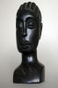 beeld-gezicht-met-ingevlochten-haar---houten-beeld